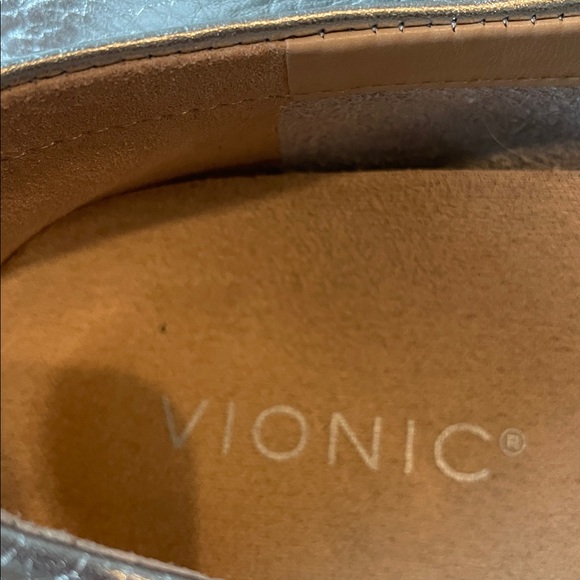 Vionic Uptown Penny Loafers Metallic Silver Leather 9.5 - Picture 11 of 13